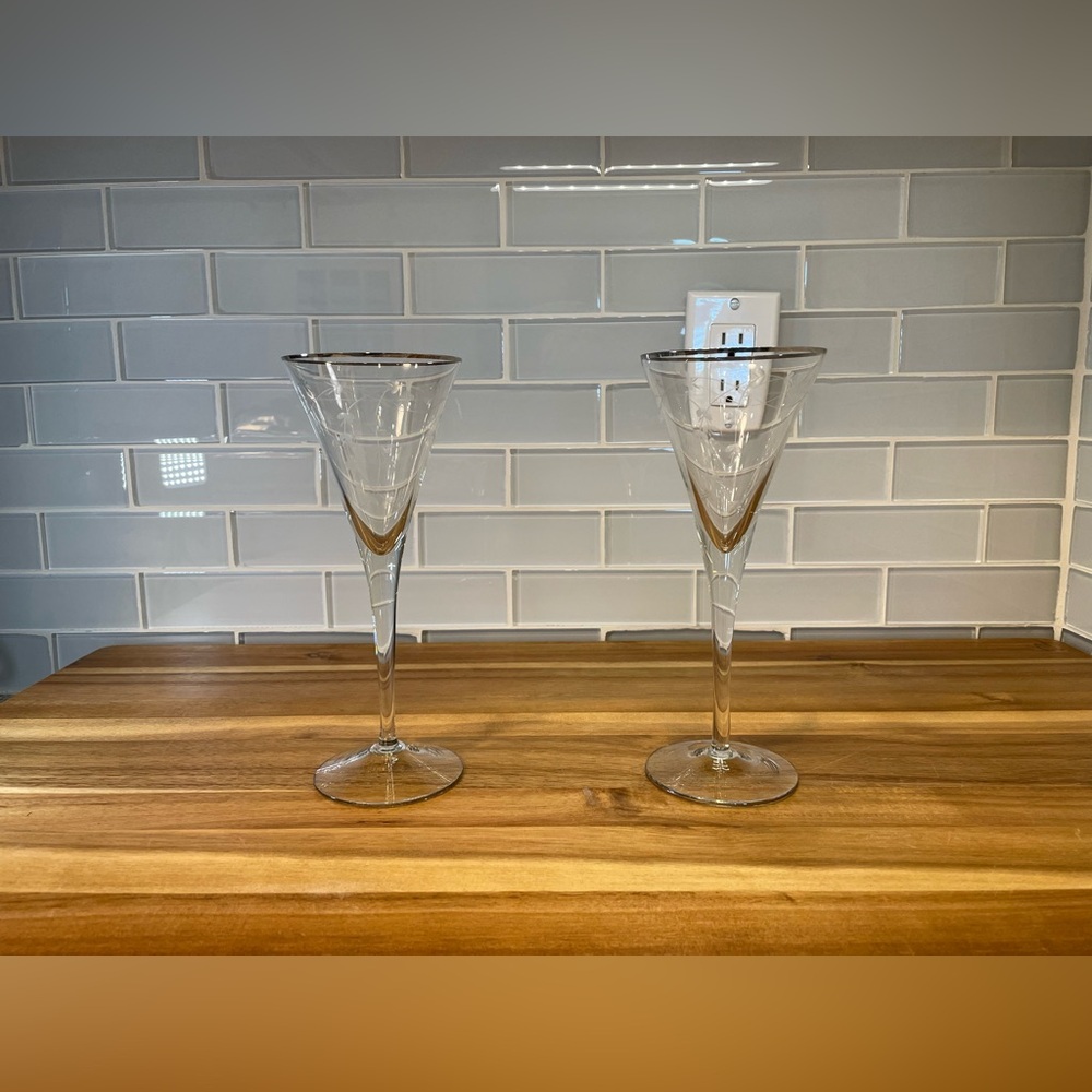 Vintage Princess House Heritage Etched Crystal Champagne Flutes (2)
